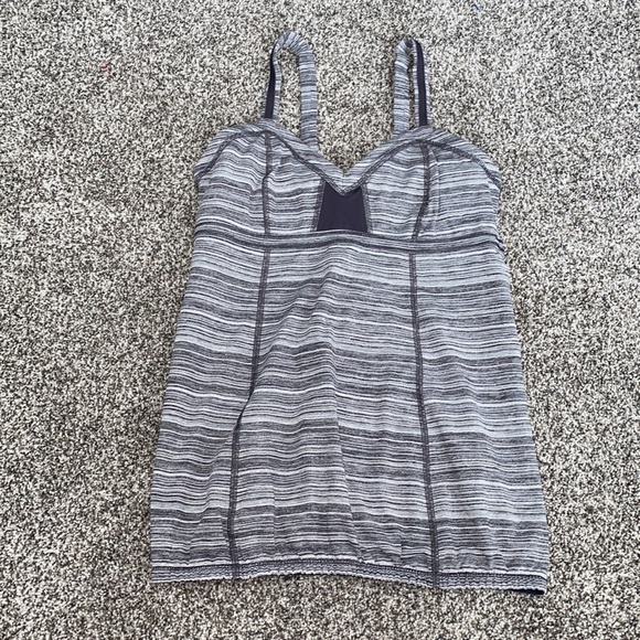 Lululemon Grey Run Light Up Reflective Tank Top - Picture 4 of 6